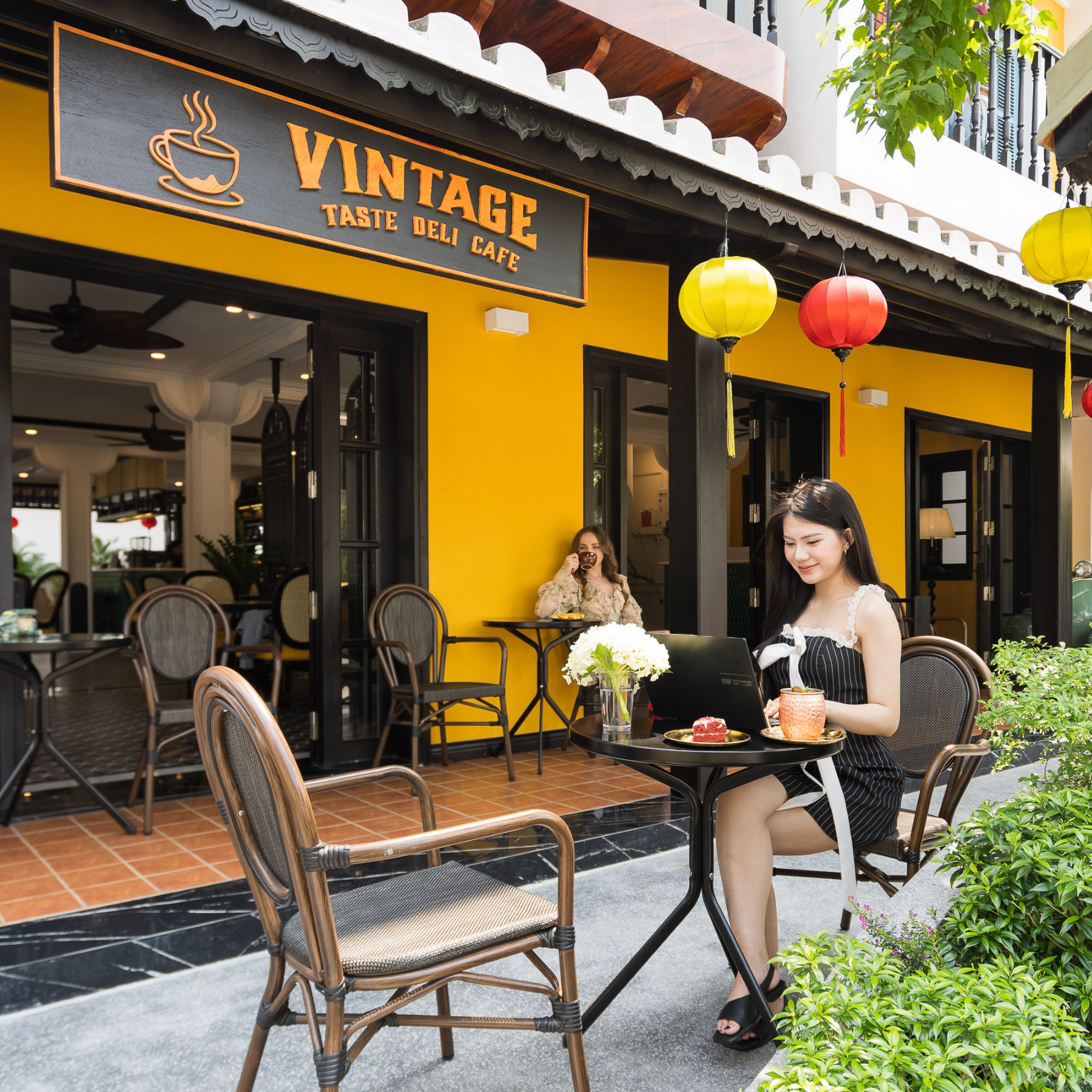 Quán cafe vintage, cafe phong cách cổ điển, quán cafe đẹp tại Vinhomes Grand Park, cafe view đẹp Quận 9, quán cafe gần đây, cafe vintage Vinhomes Grand Park, cafe không gian xanh, quán cafe check in đẹp, cafe bánh ngọt Sài Gòn, quán cafe chill Sài Gòn